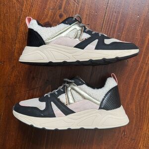 POSH By Poelman Womens US Size 9 EU 40 Faux Fur Sherpa Metallic Sneakers‎